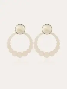 Boucles d'oreilles Gas Bijoux Andy grand modèle en acétate blanc et finition dorée